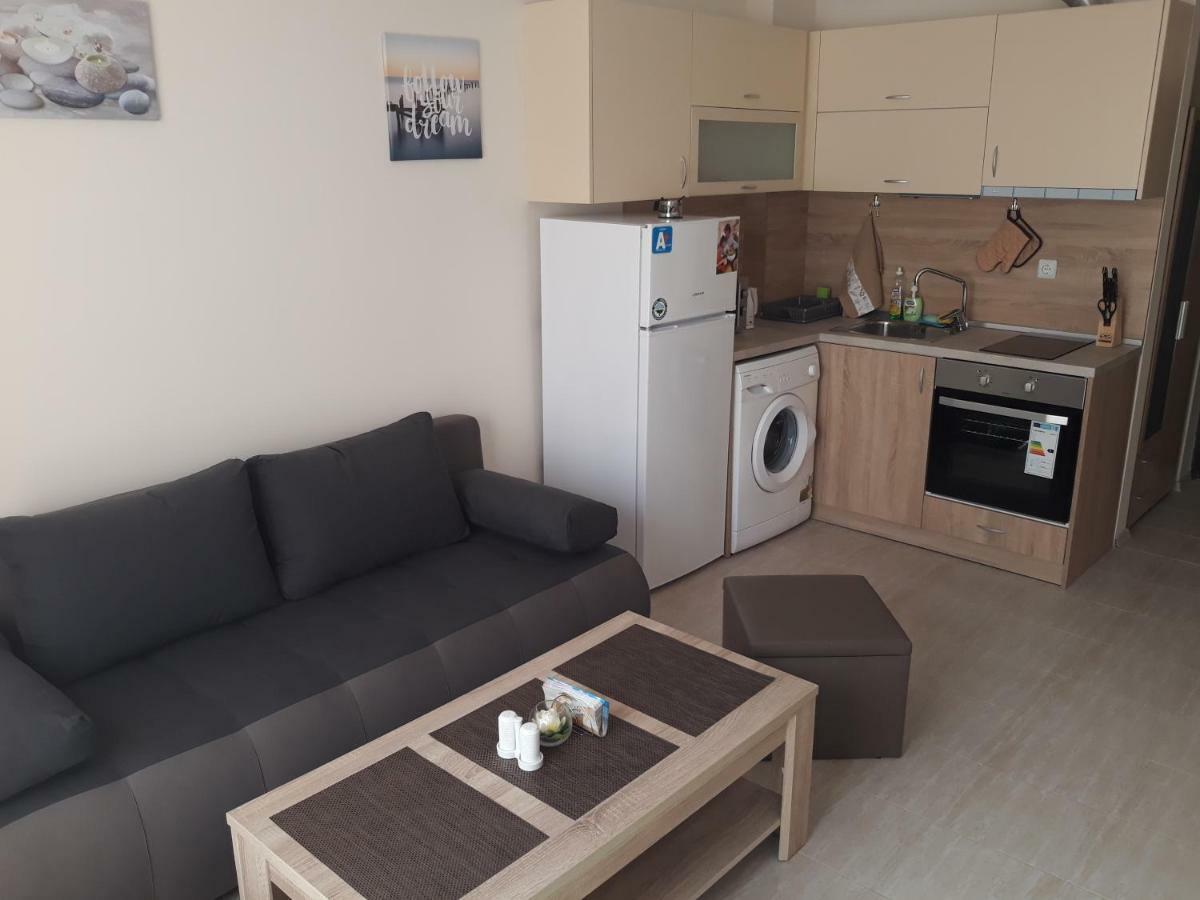 Таня 10 Appartement Pomorie Buitenkant foto